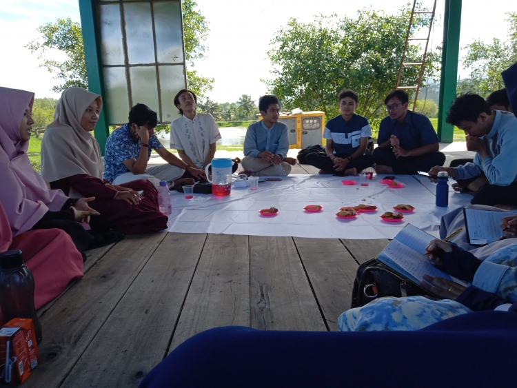 Diskusi Keilmuan “Public Speaking” Komar (Sumber: Dokumen Pribadi Komunitas)