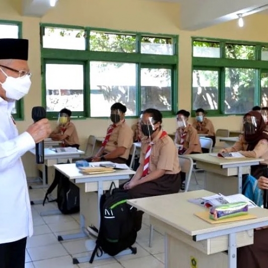 Penyesuaian SKB Empat Menteri Terbaru Izinkan Pembelajaran Tatap Muka 100 Persen