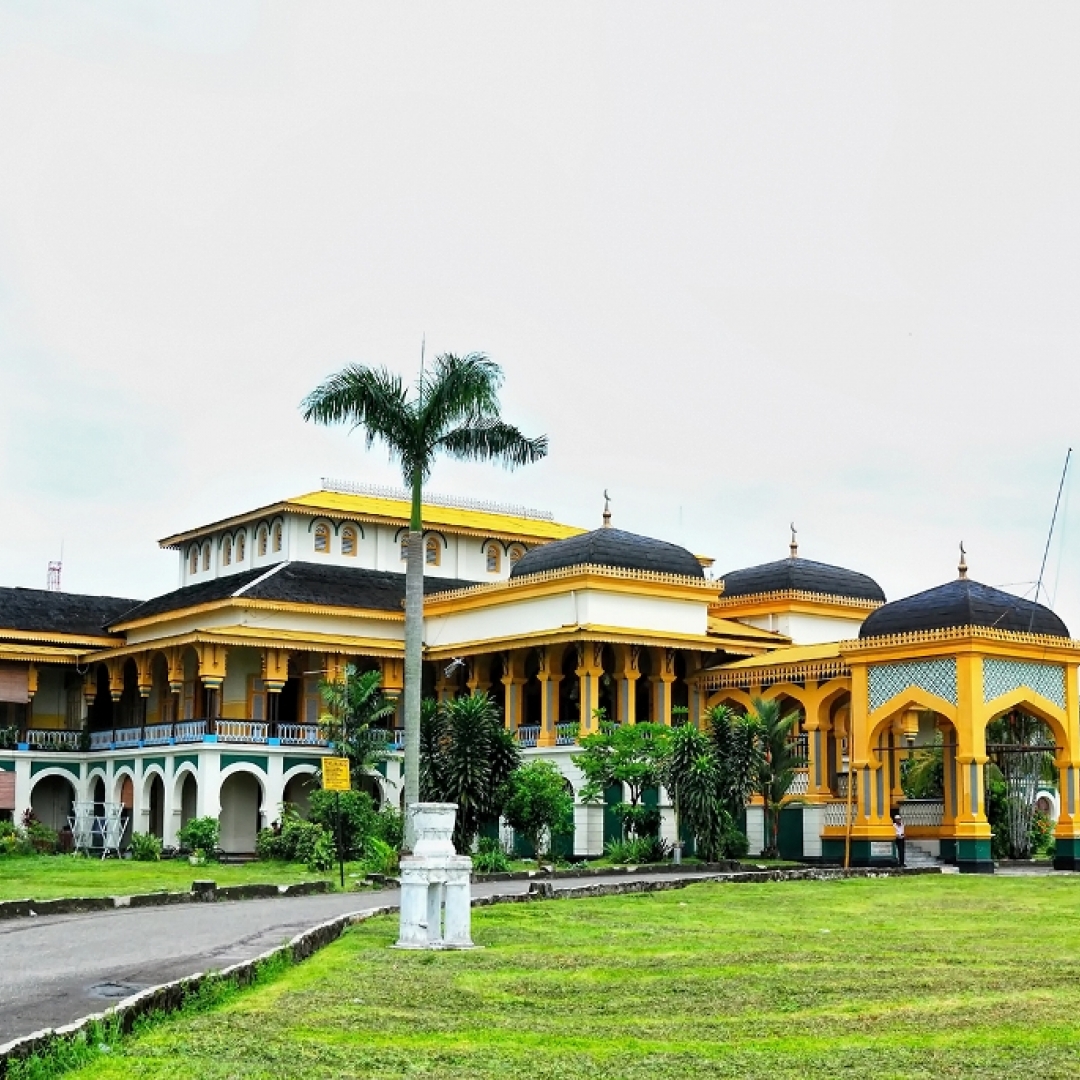 Berkunjung ke Istana Maimun, Warisan Kesultanan Melayu di Medan